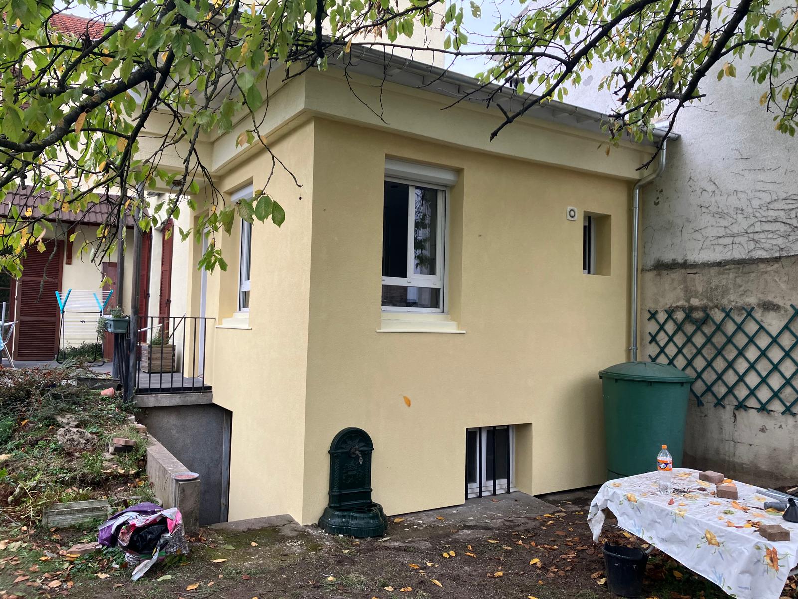 Ravalement de façade réalisé par RV Couvreur à Bezons (95870) dans le Val-d’Oise (95)