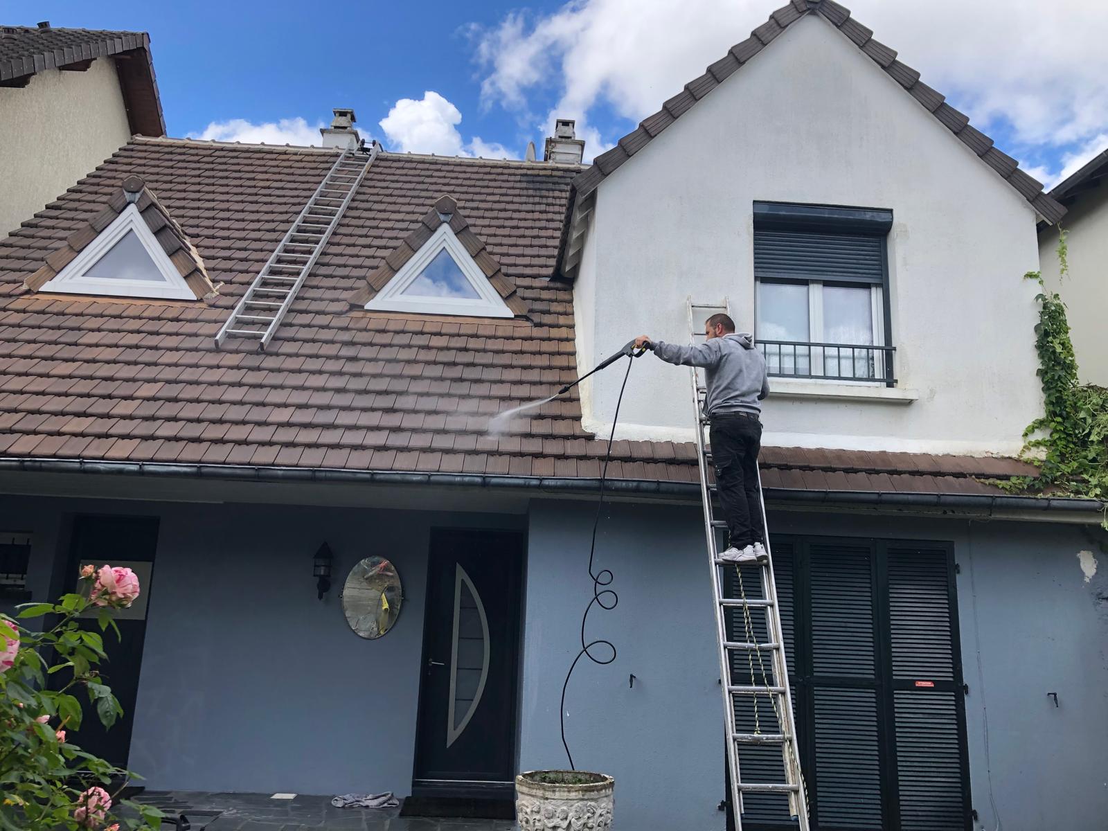 Rénovation complète de toiture réalisée par RV Couvreur à Bezons 95870 Val-d’Oise 95